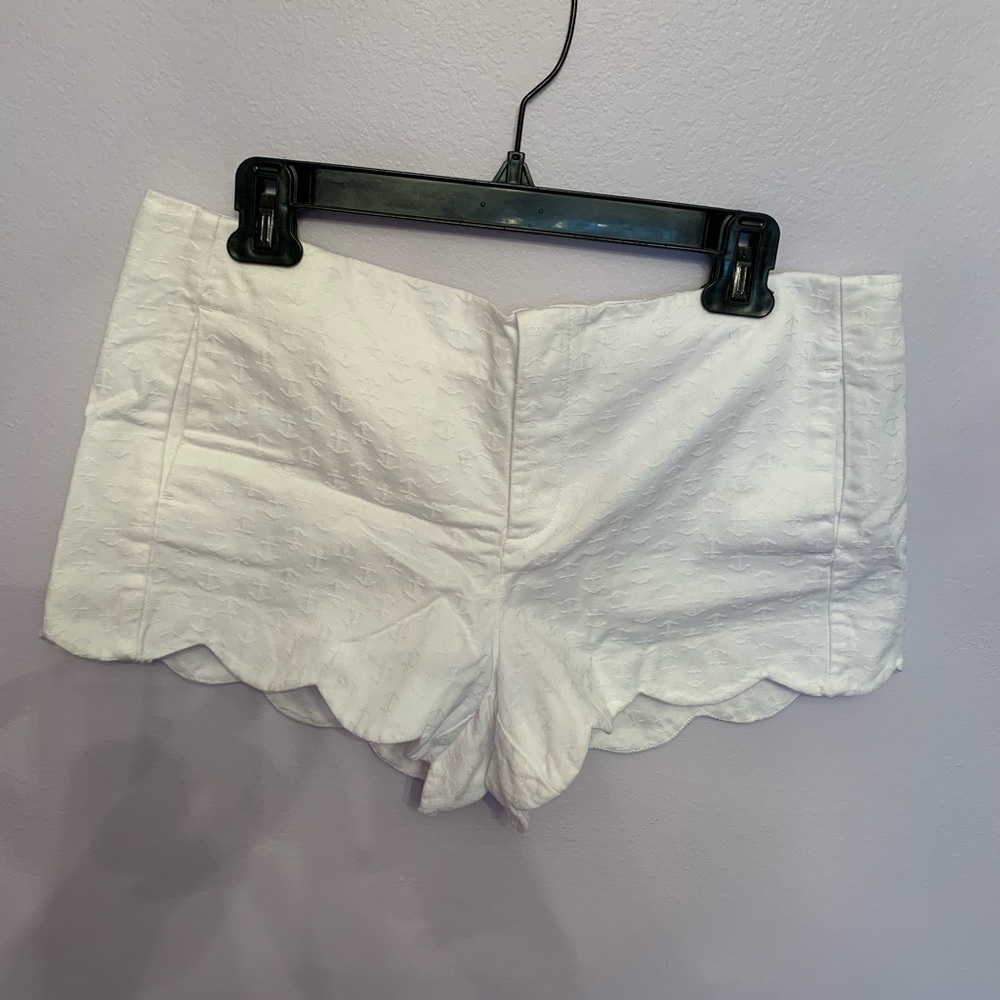 Lily Pulitzer White Scalloped Anchor Shorts